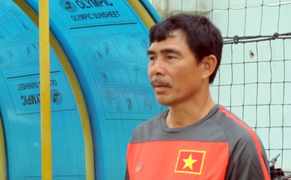 Cựu HLV U16 Việt Nam 'xâm phạm thân thể' trọng tài, VFF phạt nặng