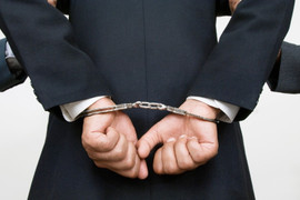 Xét xử vợ chồng cựu cán bộ Văn phòng Chính phủ cùng 98 người khác