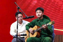 Chàng sinh viên Trung Quốc 'phải lòng' bài hát Việt