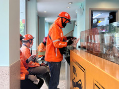 Làm việc xuyên Tết Dương lịch để có thêm thu nhập, bớt lo chi tiêu