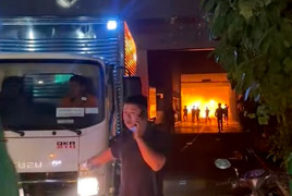 Cháy showroom ôtô ở TP.HCM, nhiều tài sản bị thiêu rụi