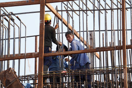 Tấp nập thi công xuyên lễ trên công trình trọng điểm ở Đồng Nai