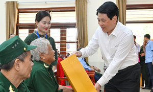 Chủ tịch nước quyết định tặng quà Tết Nguyên đán cho hơn 1,6 triệu người có công