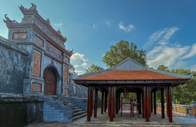 Đơn vị quản lý nói gì về công trình 'lạ' ở lăng vua và thái hậu triều Nguyễn?