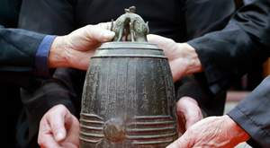 Bí mật ẩn giấu trong bảo vật Phật giáo hơn 1.000 năm tuổi ở Hà Nội