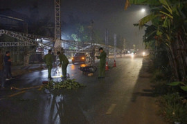 Khởi tố kẻ dựng rạp giữa đường gây chết người: Ngăn lệ làng lấn phép nước