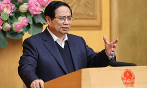 Thủ tướng: Đề nghị hỗ trợ thêm 5-10 triệu đồng với hộ dân được xây, sửa nhà sau bão lũ