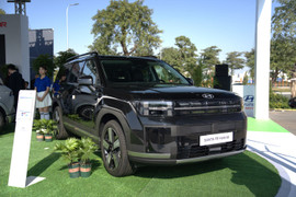 Hyundai Santa Fe và Palisade được ưu đãi trên 200 triệu đồng