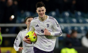 Kết quả Ngoại Hạng Anh: Sesko ghi 2 bàn, Man Utd không thắng được đội áp chót