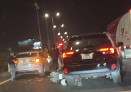 Nam thanh niên uống rượu, lái xe máy đi ngược chiều gây tai nạn trên cao tốc