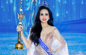 Tiến sĩ đăng quang Hoa hậu Đại dương Doanh nhân Thế giới là ai?