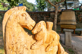 'Ngựa về phố' – Bộ tượng ngựa Tây Nguyên độc lạ giữa lòng Văn Miếu