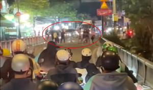 Hai nhóm rượt đuổi, ẩu đả gây náo loạn đường phố TP.HCM