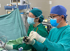 Trẻ mắc sỏi đường tiết niệu tăng, bác sĩ cảnh báo gì?