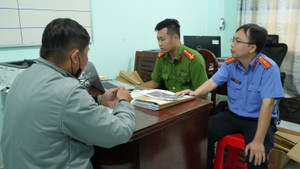 Vụ xe khách rượt đuổi xe tải ở Đồng Tháp: Bắt thêm tài xế xe tải