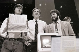 Phiên đấu giá đặc biệt các kỷ vật khai sinh Apple