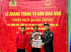 Tặng đồ gia dụng, xây mái ấm trọn vẹn cho người dân trong 'Chiến dịch Quang Trung'