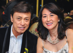 Hôn nhân hơn 30 năm của Tuấn Ngọc và vợ kém 14 tuổi trước khi ly hôn