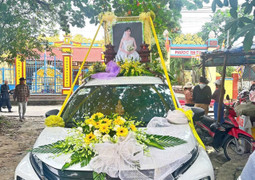 Cô dâu ở Huế qua đời trước ngày cưới, chú rể làm hành động rơi nước mắt