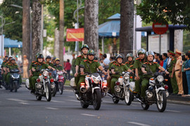 TP.HCM ra quân lập lại trật tự vỉa hè, xử lý xe vận tải trái phép