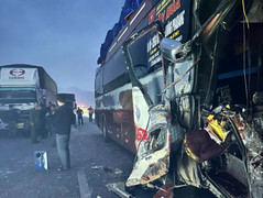 5 ô tô tông liên hoàn trên cao tốc Bắc - Nam, 1 người thiệt mạng