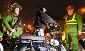 Công an Hà Nội tuần tra xuyên đêm, bảo vệ tuyệt đối an ninh phục vụ Đại hội XIV của Đảng