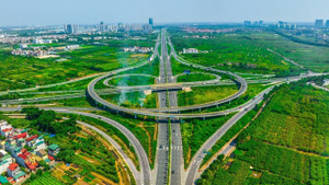 Dấu ấn nhiệm kỳ 5 năm: Từ 'vùng trũng' hạ tầng đến kỳ tích 3.000km cao tốc