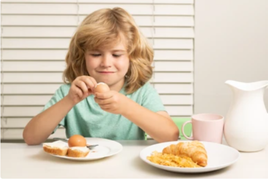 Trẻ em nên ăn bao nhiêu trứng để tốt cho não bộ?