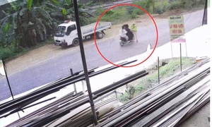 Sức khoẻ Thượng uý CSGT bị xe máy 'kẹp' 3 tông trọng thương giờ ra sao?