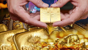 Vàng vượt 170 triệu đồng/lượng rồi lao dốc, chuyên gia cảnh báo rủi ro