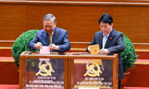 Đại hội Đảng thông qua danh sách 200 nhân sự trúng cử vào Ban Chấp hành Trung ương khóa XIV