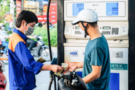 Giá xăng trong nước chiều nay dự báo giảm, giá dầu tăng