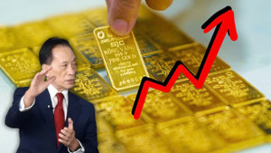 Giá vàng lập đỉnh mới, chuyên gia cảnh báo nguy cơ 'đu đỉnh'