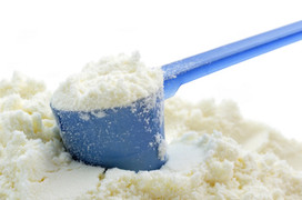 Bộ Y tế yêu cầu thu hồi, gỡ bỏ 5 loại sữa ngoại nghi nhiễm độc tố nguy hiểm