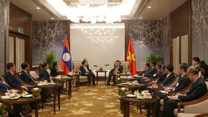 Thường trực Ban Bí thư chủ trì lễ tiễn Tổng Bí thư, Chủ tịch nước Lào