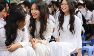 Bộ GD&ĐT dự kiến xét học bạ phải đạt sàn tốt nghiệp, giảm điểm cộng IELTS