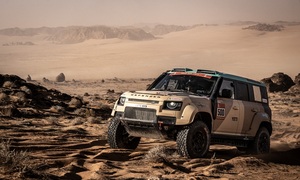 Defender Rally thắng lớn tại Dakar Rally 2026 ngay lần đầu tham dự