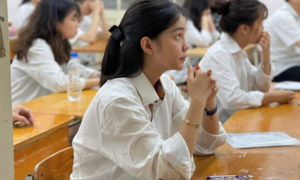 Tiếng Anh - môn thi thứ ba vào lớp 10: Phụ huynh yên tâm, nhà trường chủ động