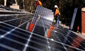 Ngành năng lượng tái tạo đang tạo ra bao nhiêu việc làm cho EU?