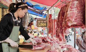 Chưa kịp sắm Tết, bà nội trợ đã ‘đau đầu’ vì giá thịt, trứng