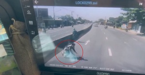 Người đàn ông lao vào xe bồn đang chạy trên đường ở TP.HCM