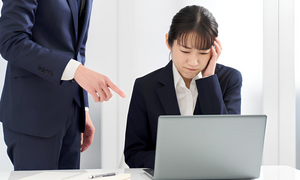 Không tham gia văn nghệ cuối năm vì deadline, tôi bị sếp nói phá hoại đoàn kết