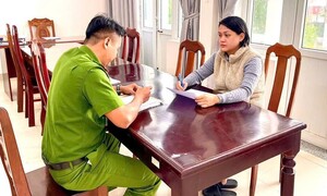 Công an phường ở Đà Nẵng hỗ trợ người phụ nữ nhận lại 450 triệu chuyển nhầm