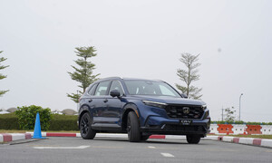 Honda lắp ráp CR-V e:HEV mới tại Việt Nam, bỏ cần số truyền thống