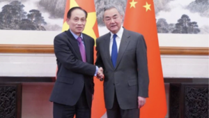 Bộ trưởng Lê Hoài Trung hội đàm với Bộ trưởng Trung Quốc Vương Nghị