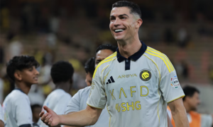 Ronaldo đình công vì CLB bị coi như 'con ghẻ': Sự thật thế nào?