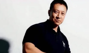 Cao thủ Trung Quốc làm vệ sĩ của tỷ phú, dùng đũa xuyên thủng tấm thép