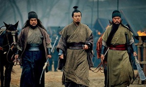 Lưu Bị nói 'vợ con như áo mặc', có phải là coi rẻ người đầu gối tay ấp?