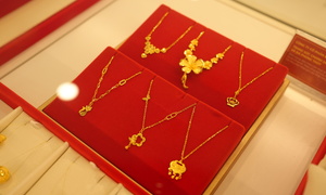 Giá vàng hôm nay 4/2: Bật tăng từ đáy