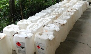 Bắt quả tang cơ sở sản xuất 60.000 lít giấm giả bằng axit công nghiệp